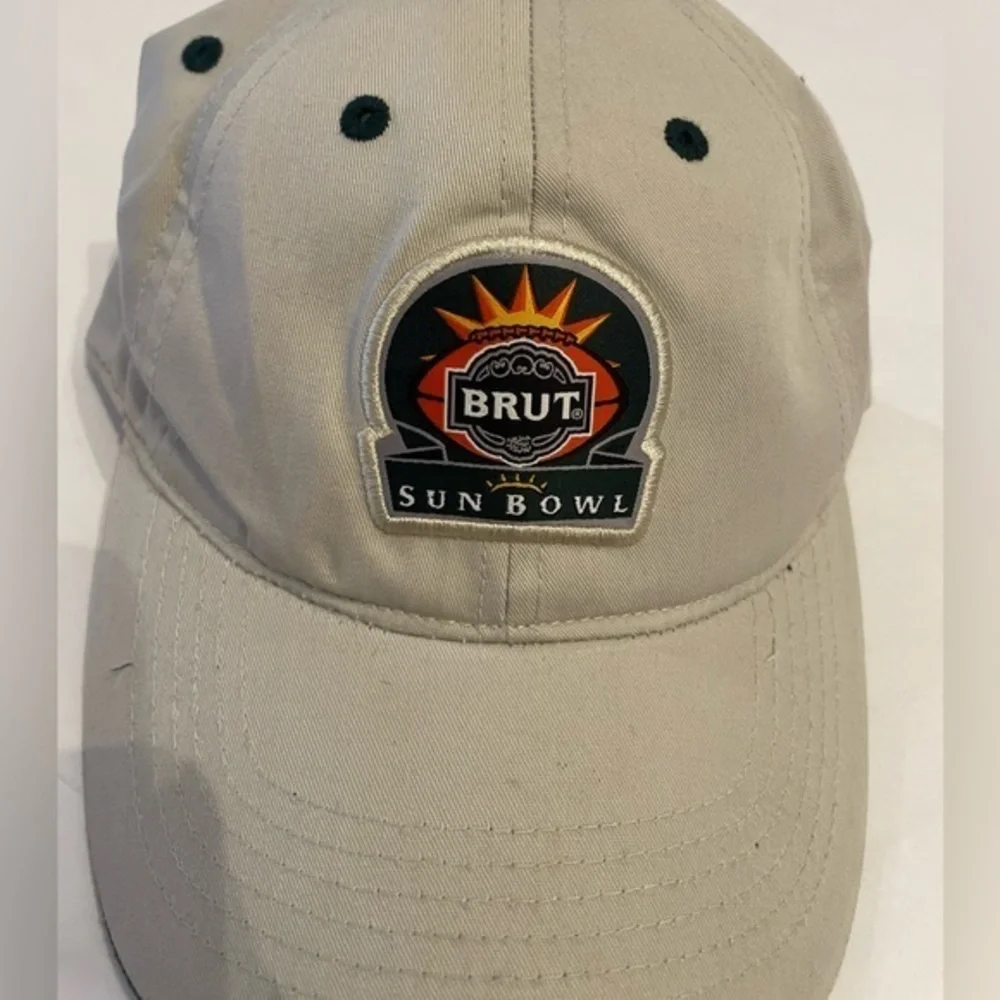 2009 Brut Sunbowl men’s hat‎